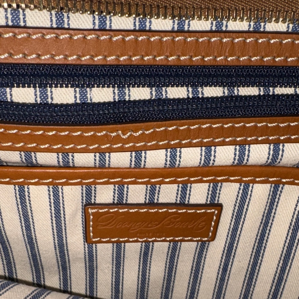 NWOT Dooney & Bourke Beacon Zip Tote Bag with Dust Bag - Picture 5 of 7